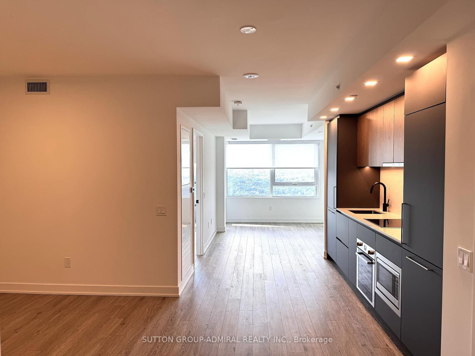 609 Sherbourne Street, Unit 4205 thumbnail 9