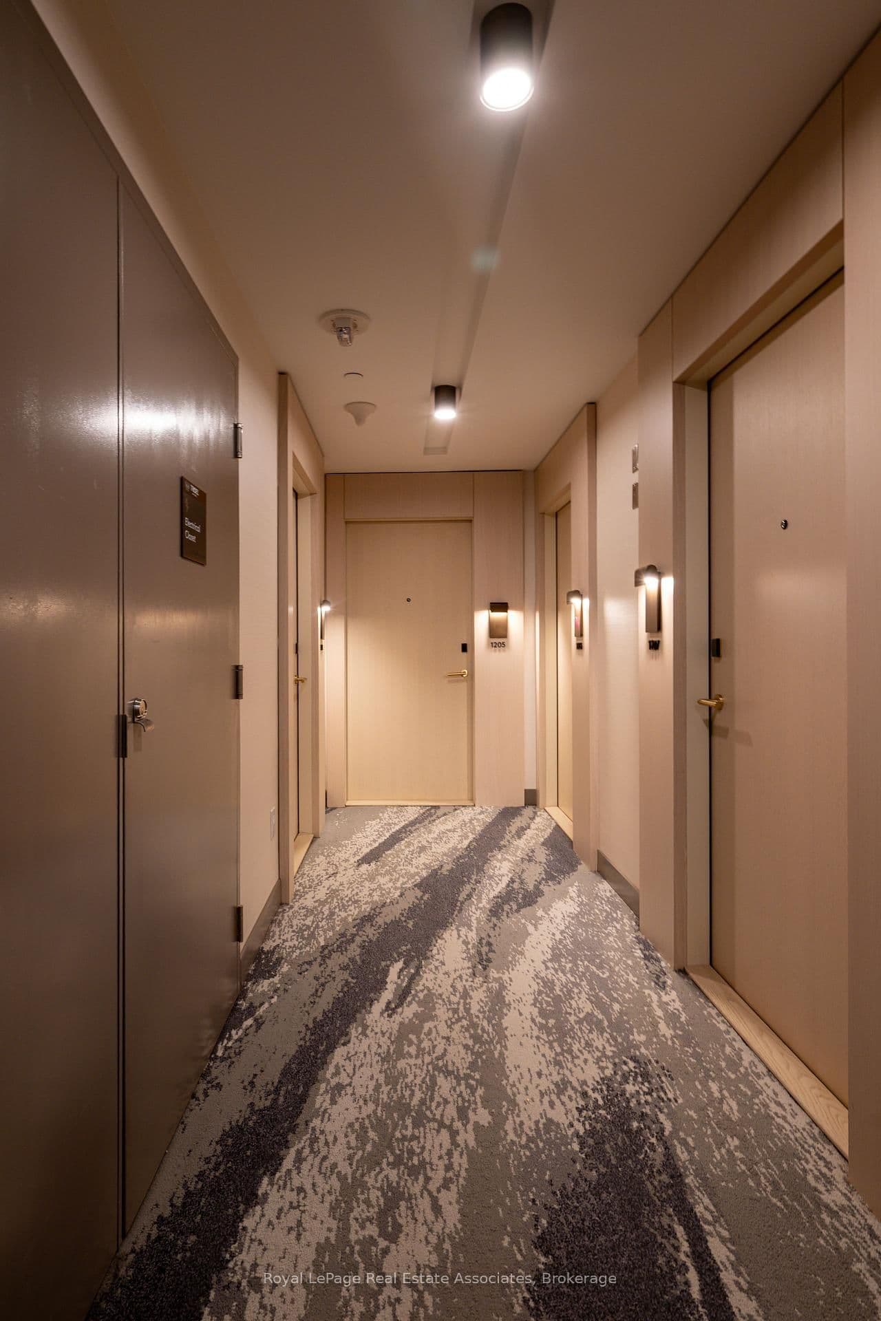 480 Front Street W, Unit 1206 thumbnail 23