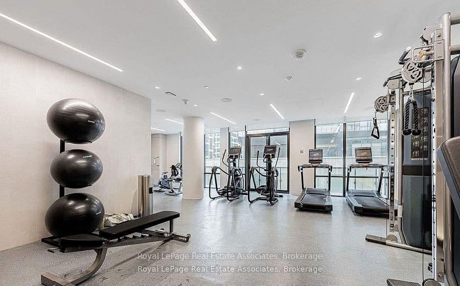 480 Front Street W, Unit 1206 thumbnail 30
