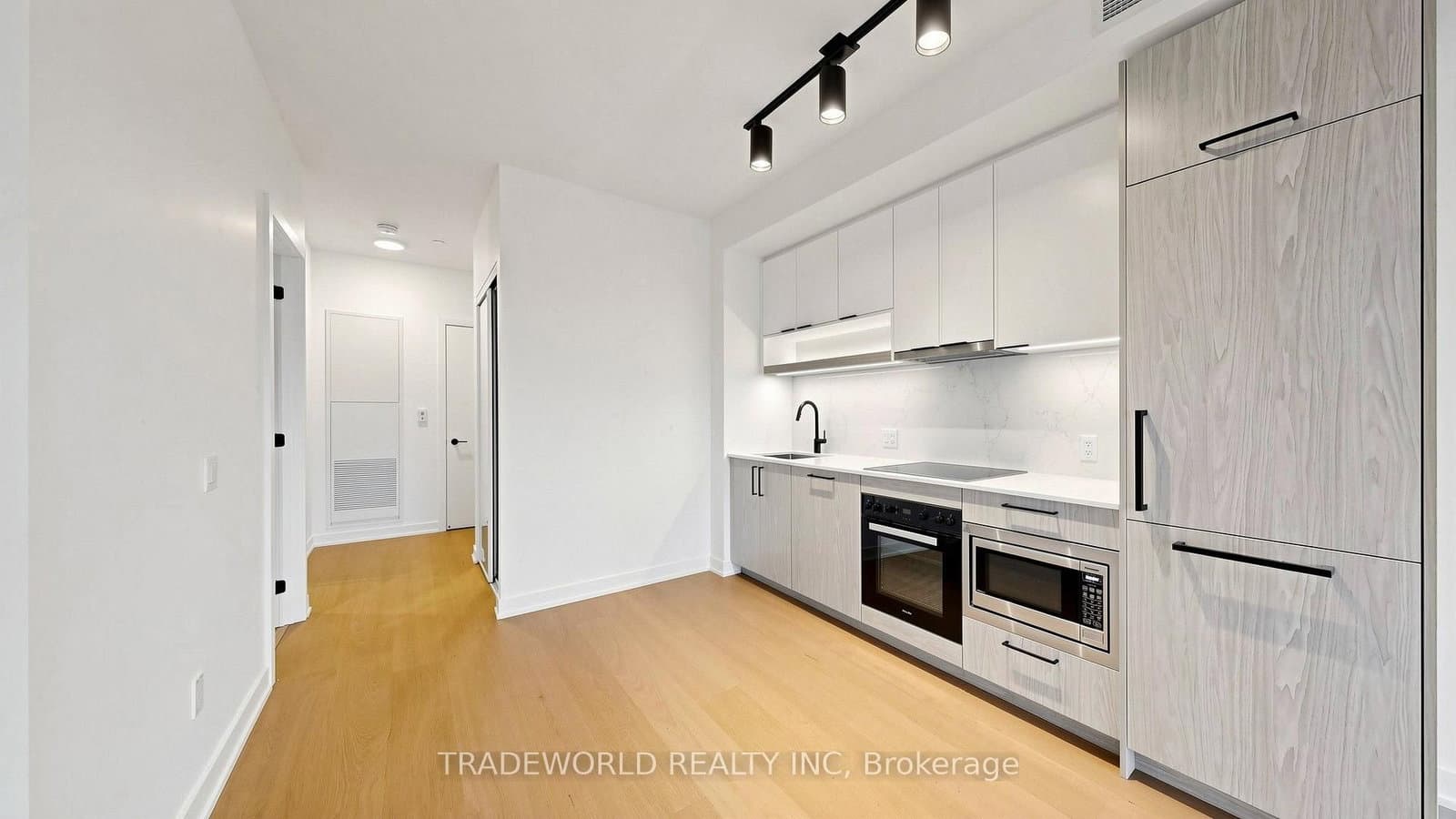 91 Montclair Avenue, Unit 707 thumbnail 10