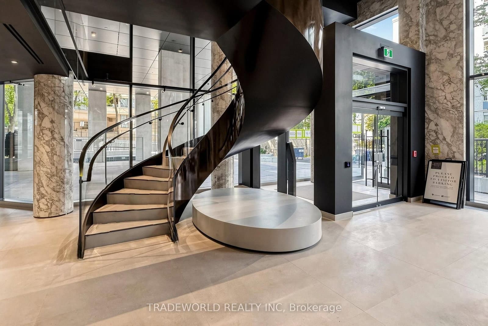 91 Montclair Avenue, Unit 707 thumbnail 4