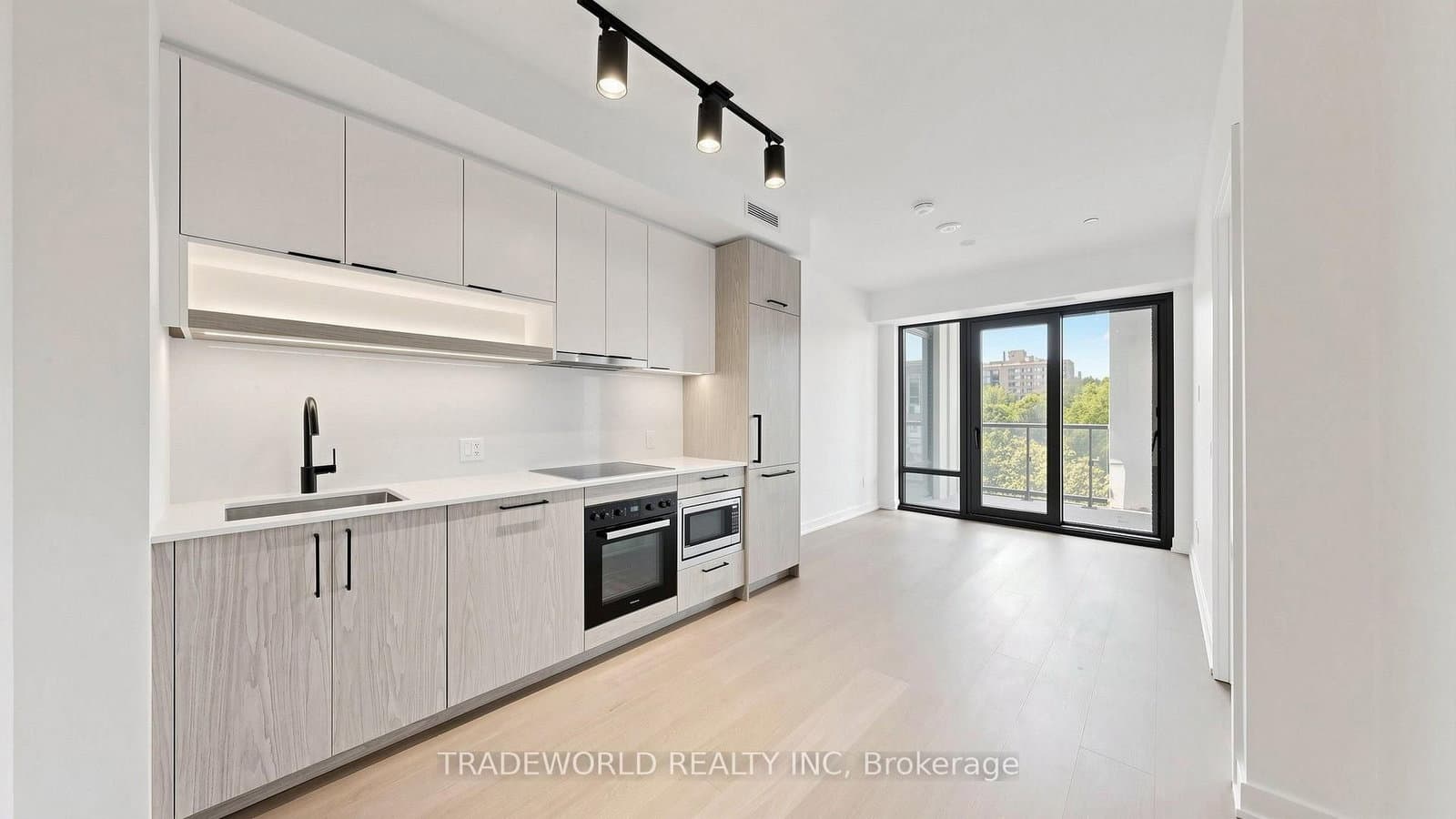 91 Montclair Avenue, Unit 707 thumbnail 8