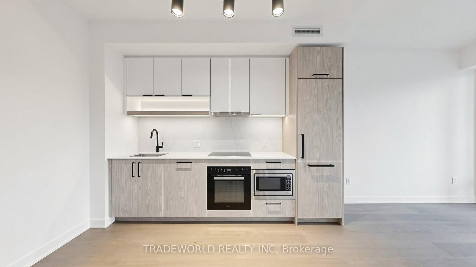 91 Montclair Avenue, Unit 707 thumbnail 9