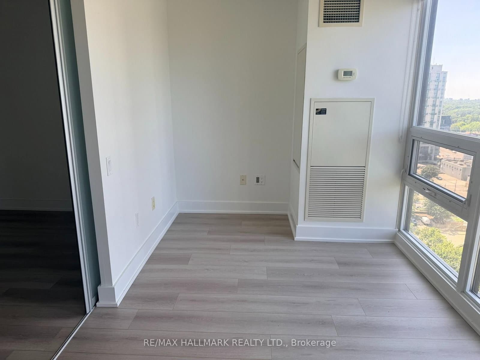 23 Sheppard Avenue E, Unit 2011 thumbnail 13