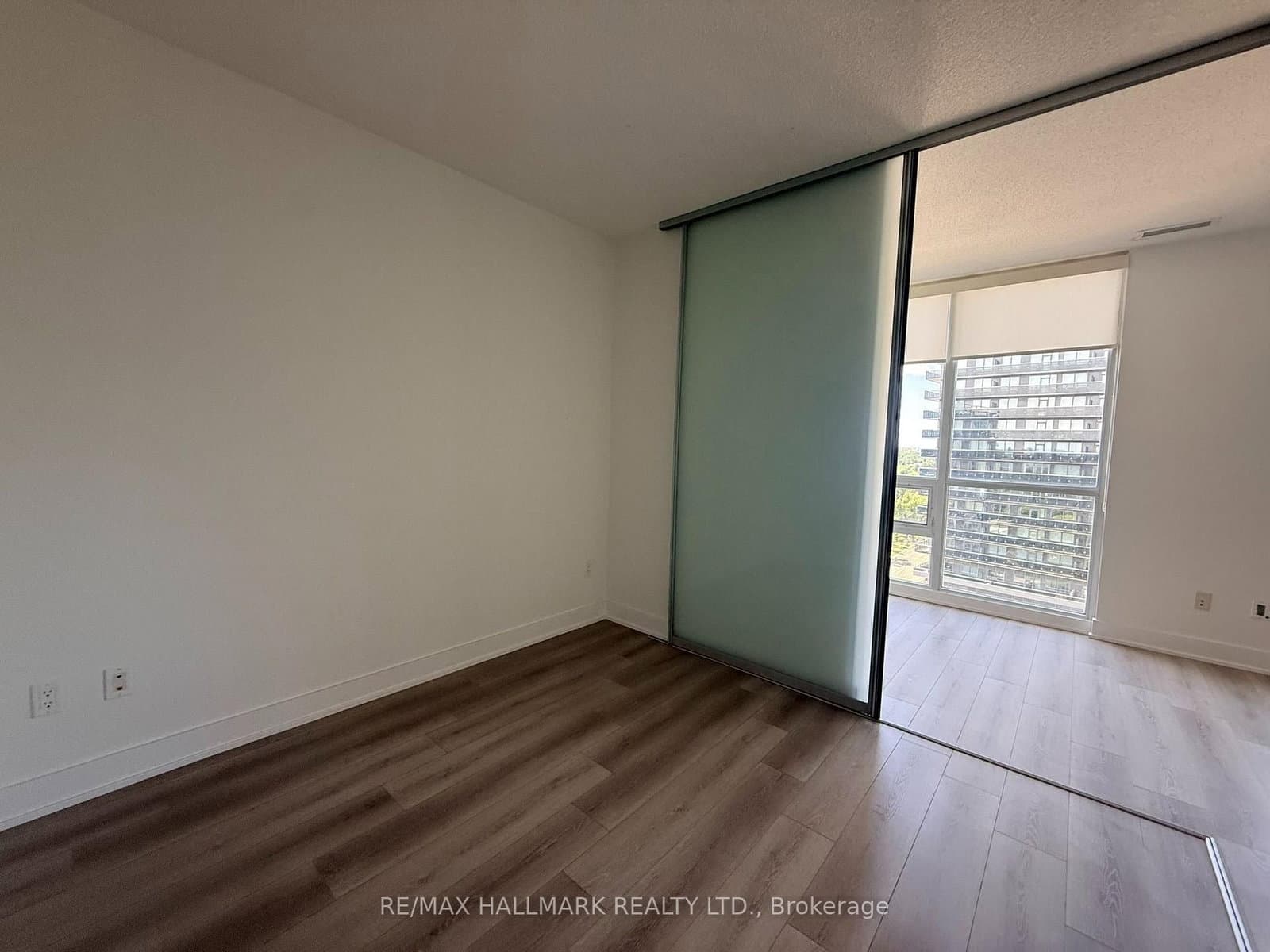 23 Sheppard Avenue E, Unit 2011 thumbnail 16