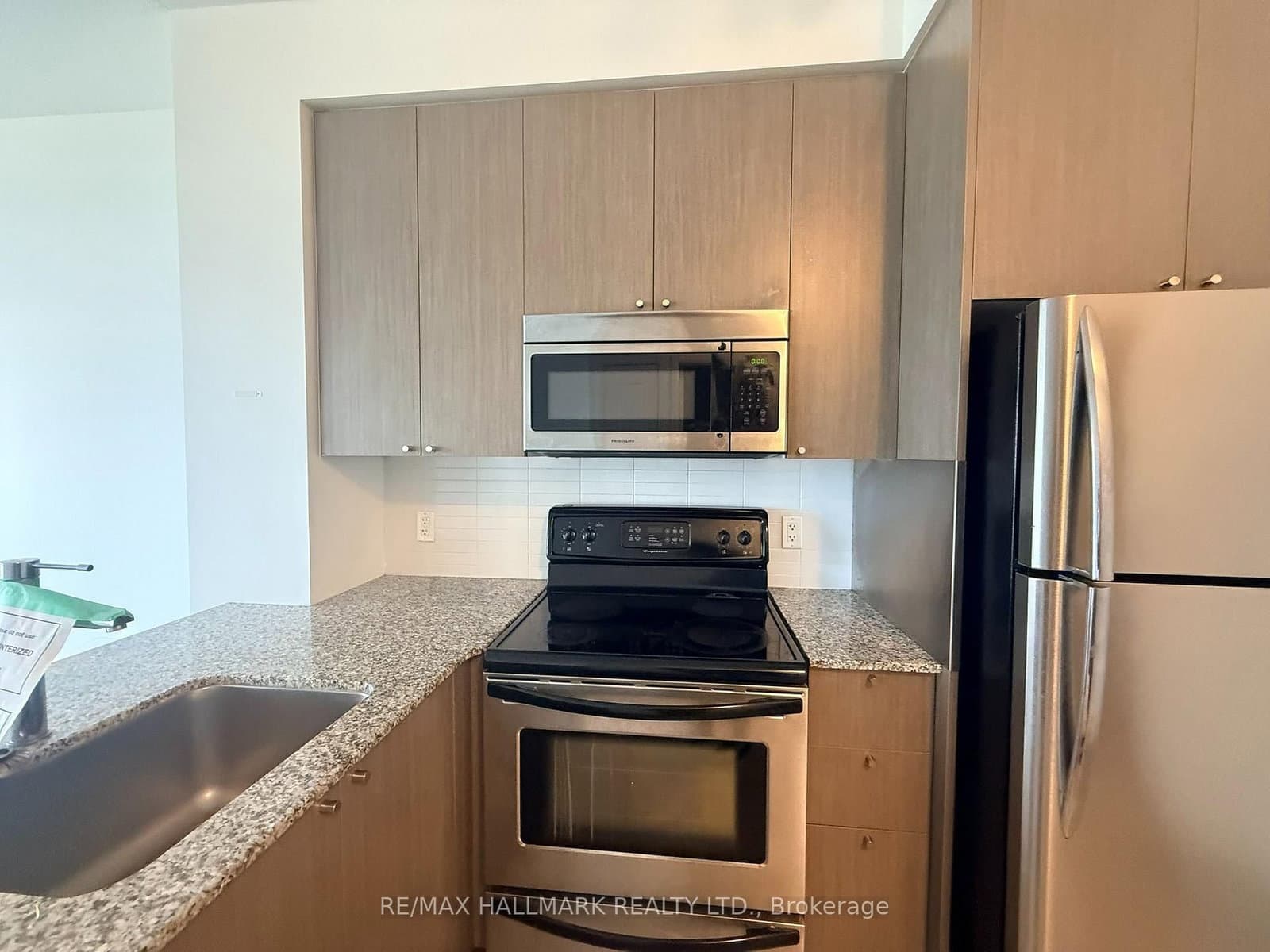 23 Sheppard Avenue E, Unit 2011 thumbnail 5