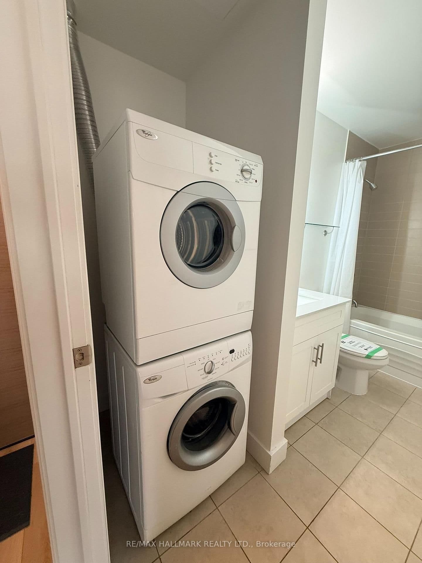 23 Sheppard Avenue E, Unit 2011 thumbnail 7