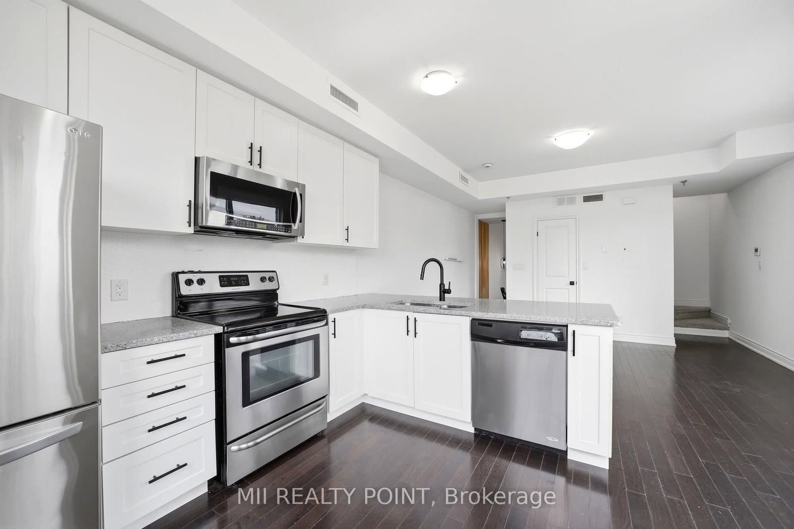 2 Maxwell Street, Unit 201 thumbnail 17