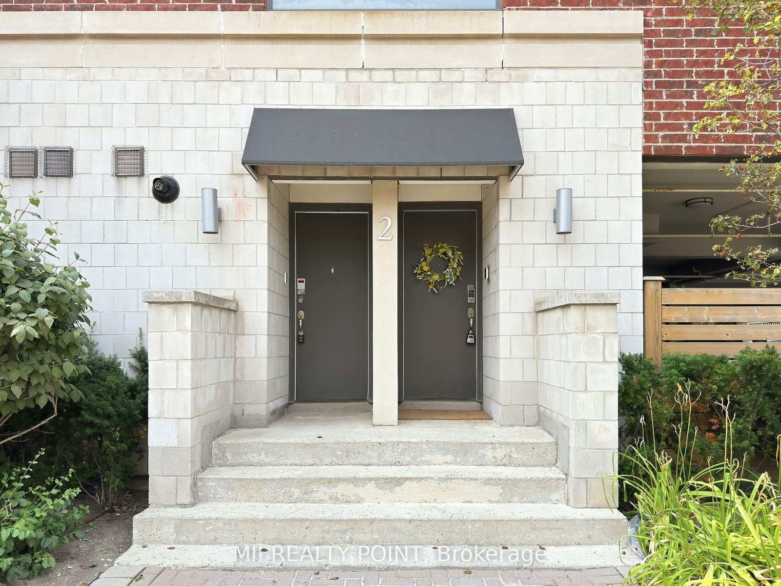 2 Maxwell Street, Unit 201 thumbnail 4
