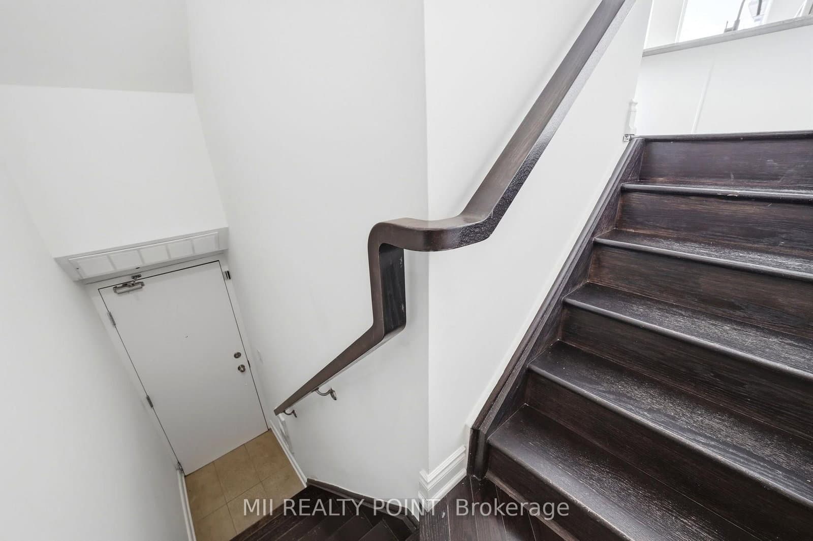 2 Maxwell Street, Unit 201 thumbnail 5