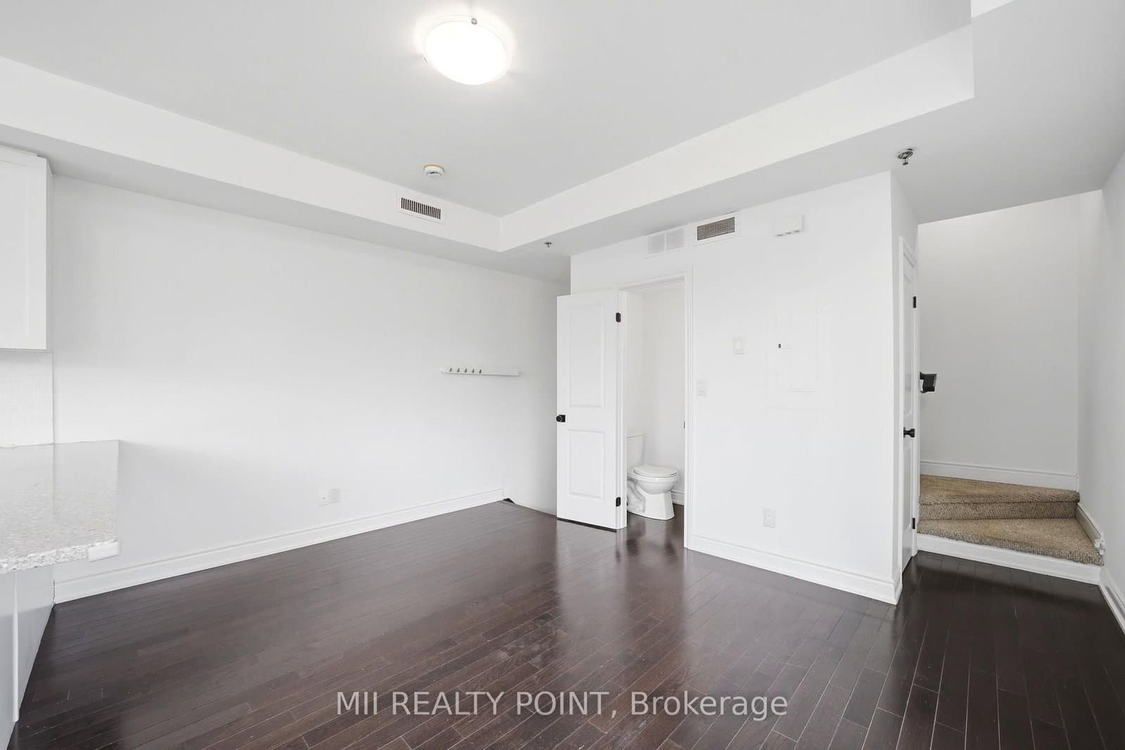 2 Maxwell Street, Unit 201 thumbnail 9