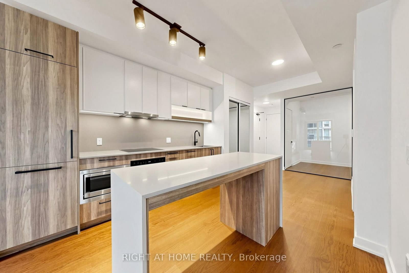 91 Montclair Avenue, Unit 521 thumbnail 11