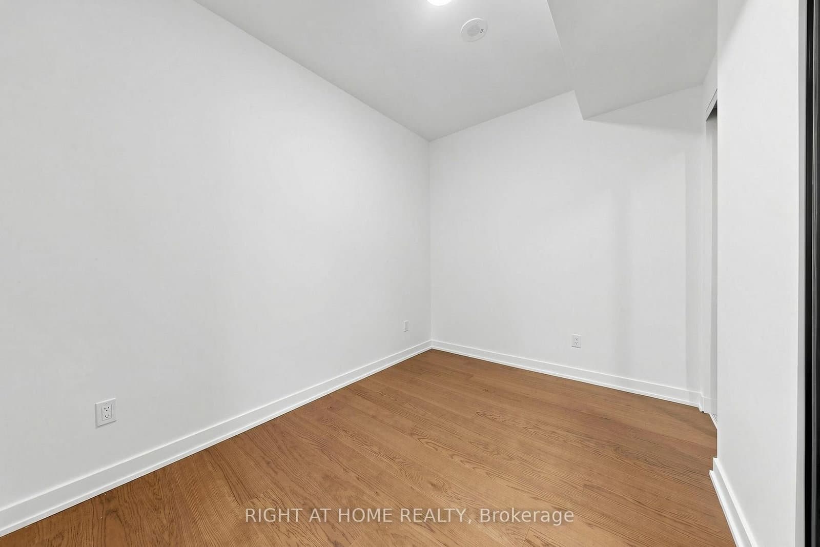 91 Montclair Avenue, Unit 521 thumbnail 26