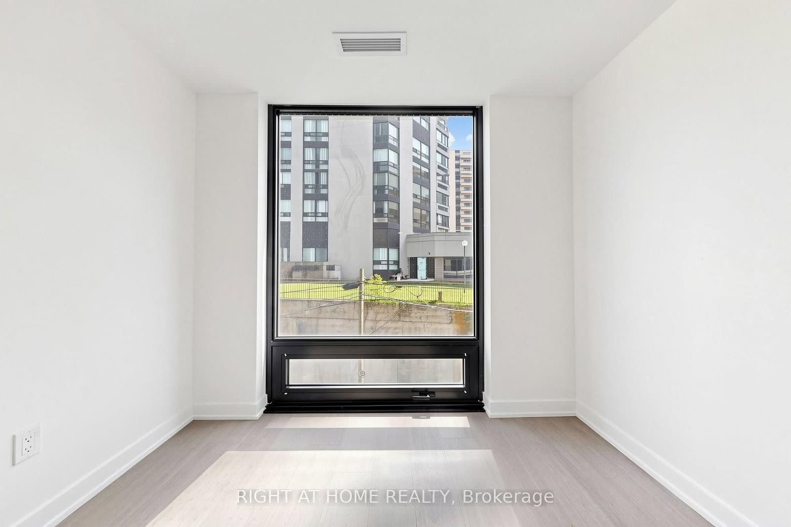 91 Montclair Avenue, Unit 536 thumbnail 17