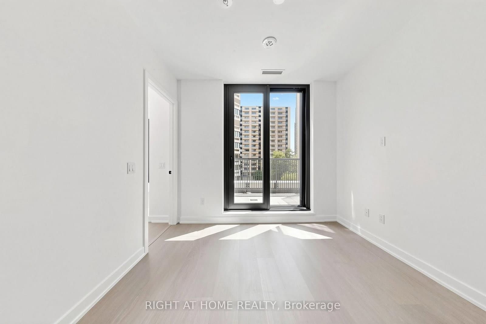 91 Montclair Avenue, Unit 832 thumbnail 7