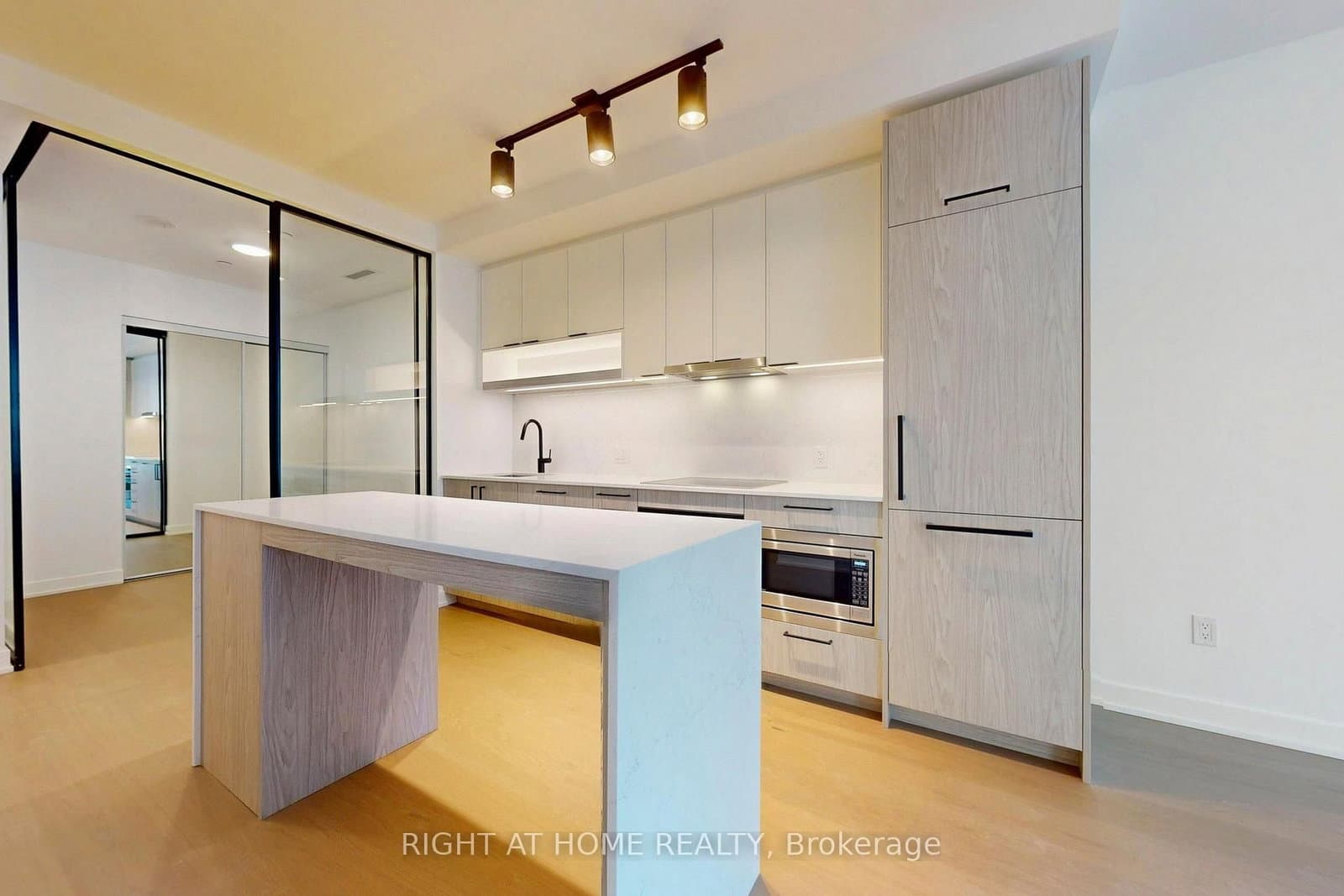 91 Montclair Avenue, Unit 837 thumbnail 11