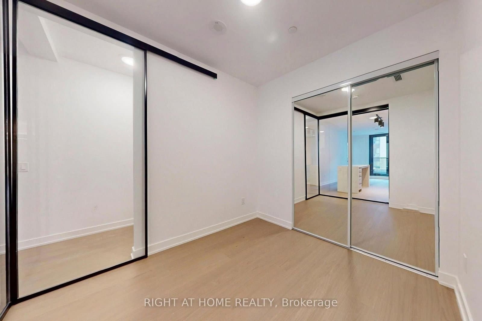 91 Montclair Avenue, Unit 837 thumbnail 29