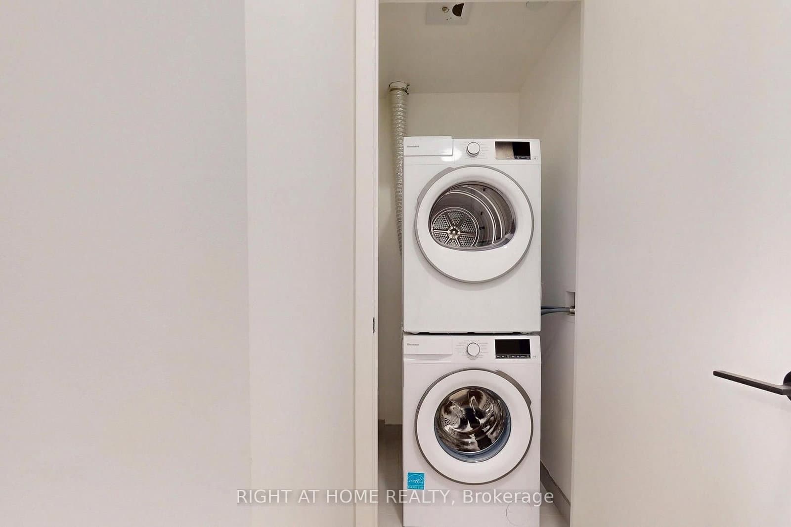 91 Montclair Avenue, Unit 837 thumbnail 35