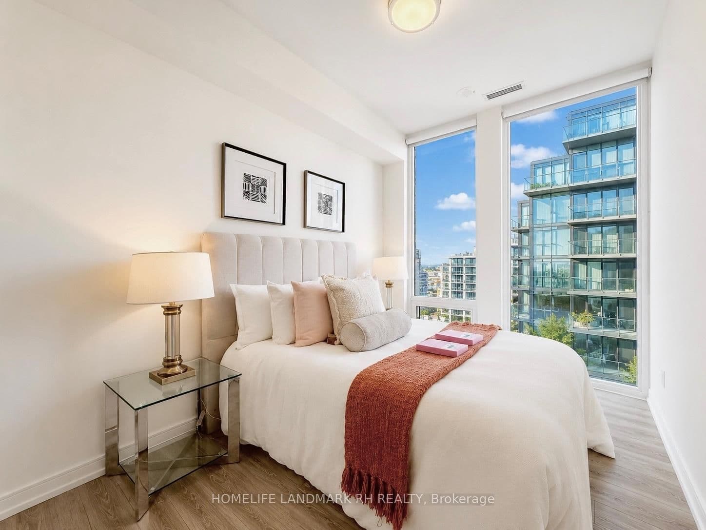 28 Wellesley Street E, Unit 1004 thumbnail 10