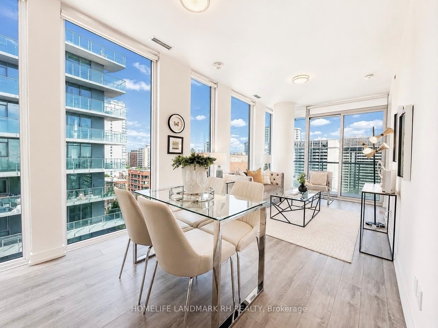 28 Wellesley Street E, Unit 1004 thumbnail 3