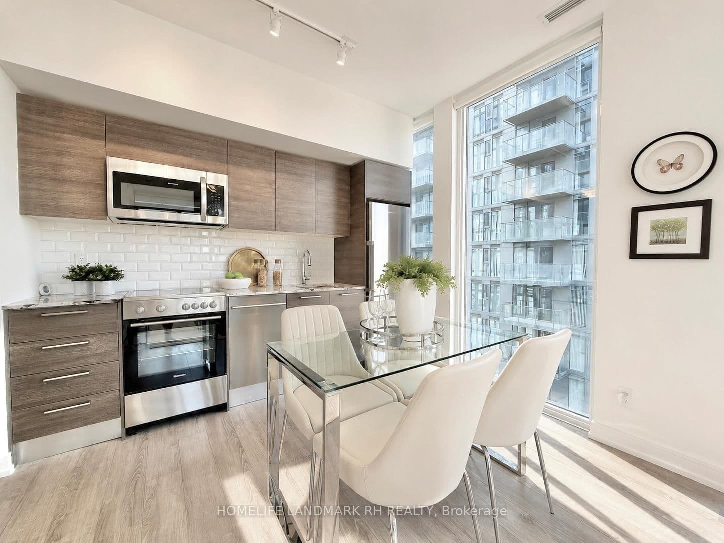 28 Wellesley Street E, Unit 1004 thumbnail 6