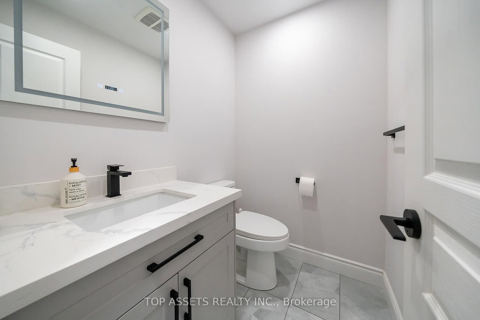 11 Everson Drive, Unit 105 thumbnail 12