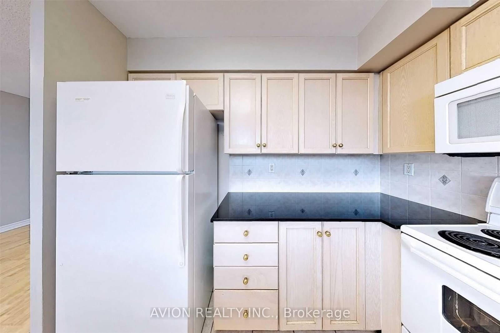 1720 Eglinton Avenue E, Unit 320 thumbnail 13
