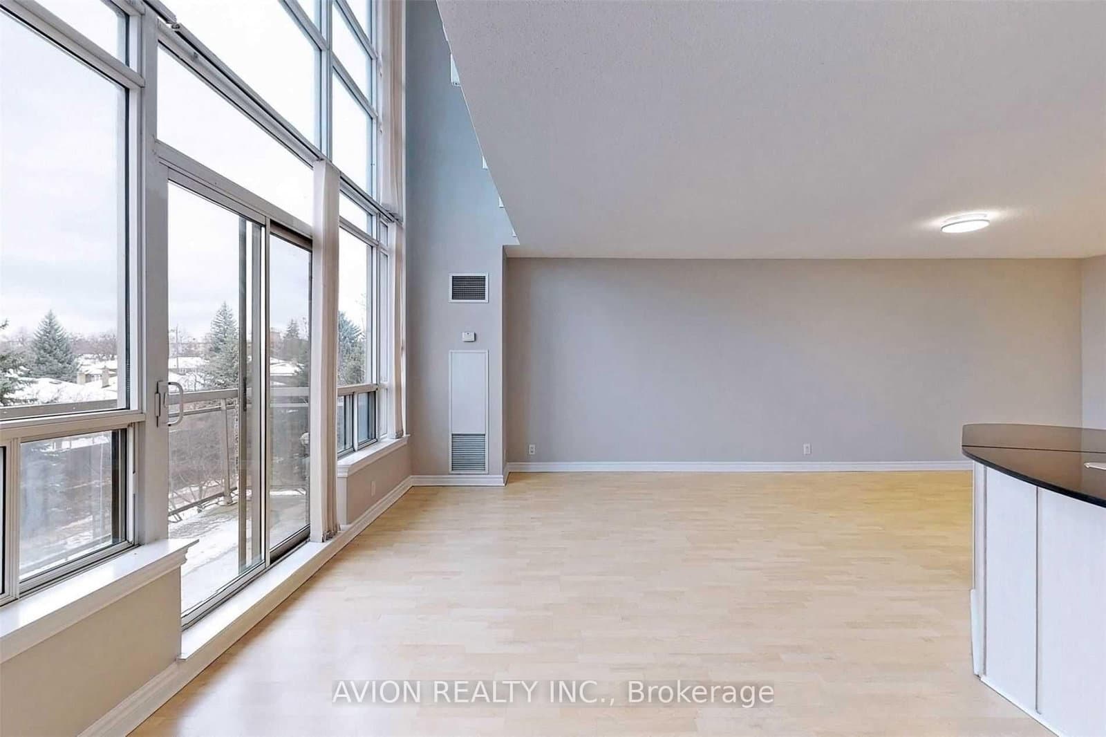 1720 Eglinton Avenue E, Unit 320 thumbnail 4