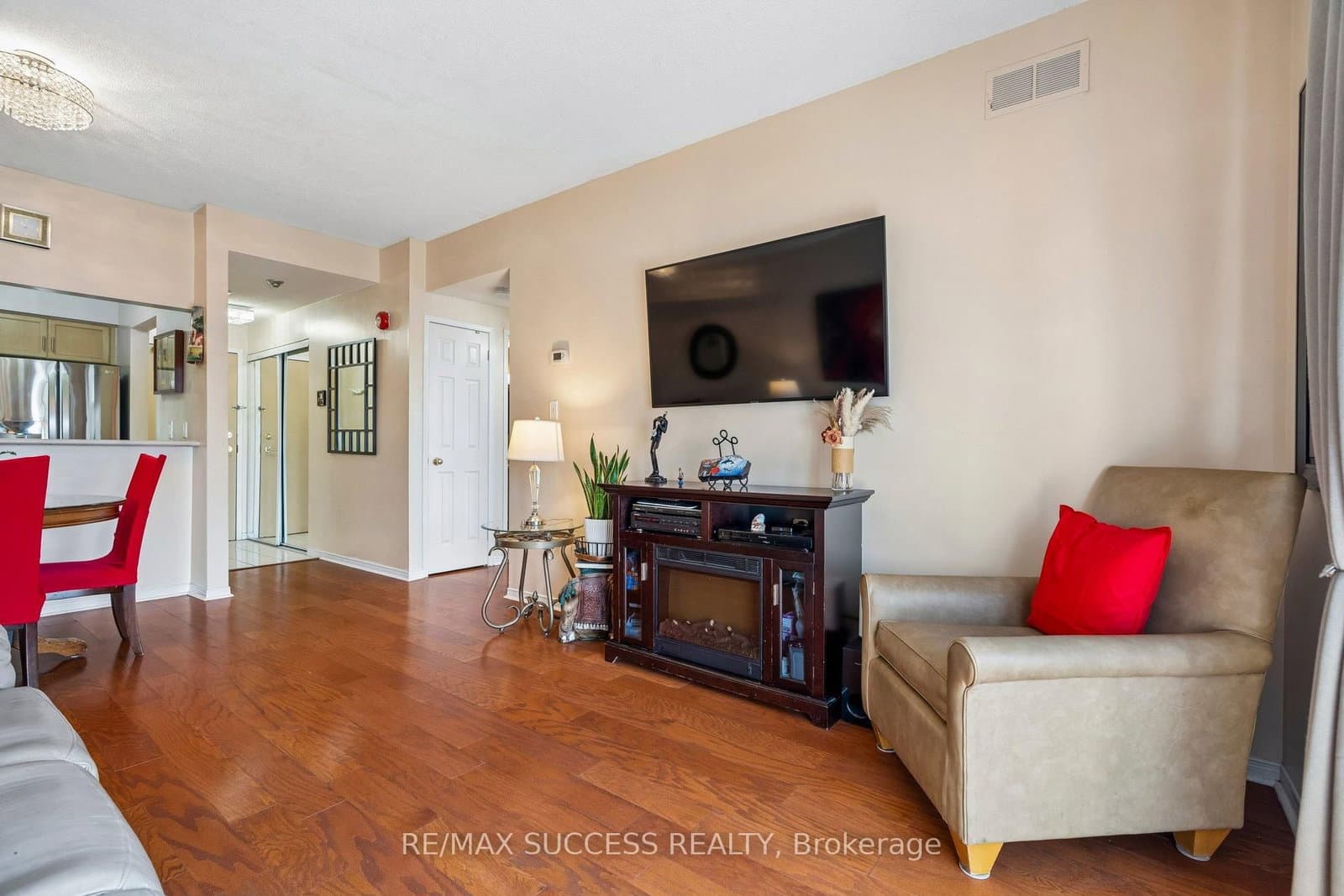 1000 Sheppard Avenue W, Unit 301 thumbnail 11