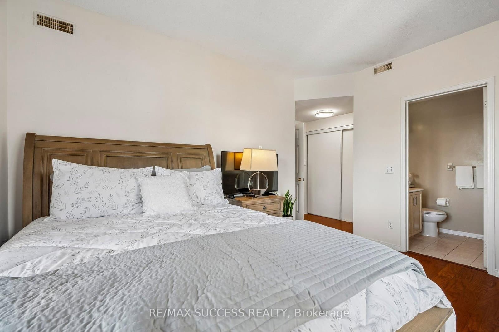 1000 Sheppard Avenue W, Unit 301 thumbnail 23