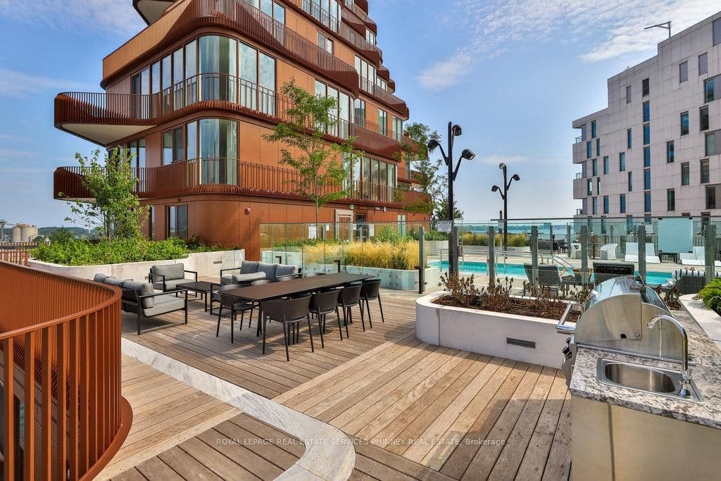 155 Merchants' Wharf, Unit 214 thumbnail 34