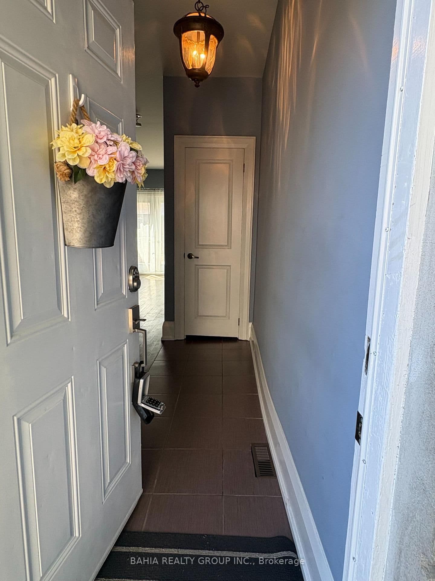 687 Richmond Street W - Image 1