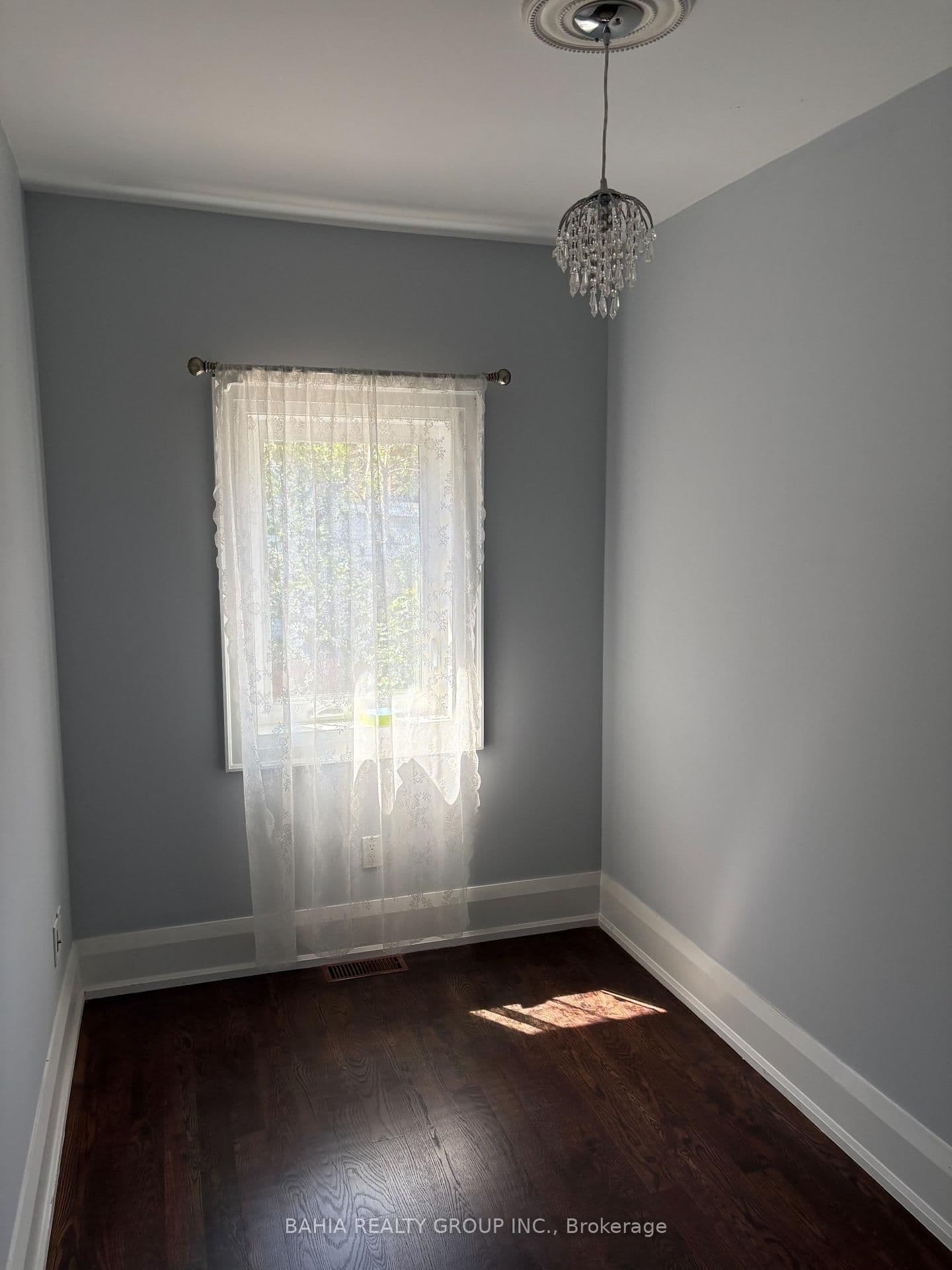 687 Richmond Street W thumbnail 15