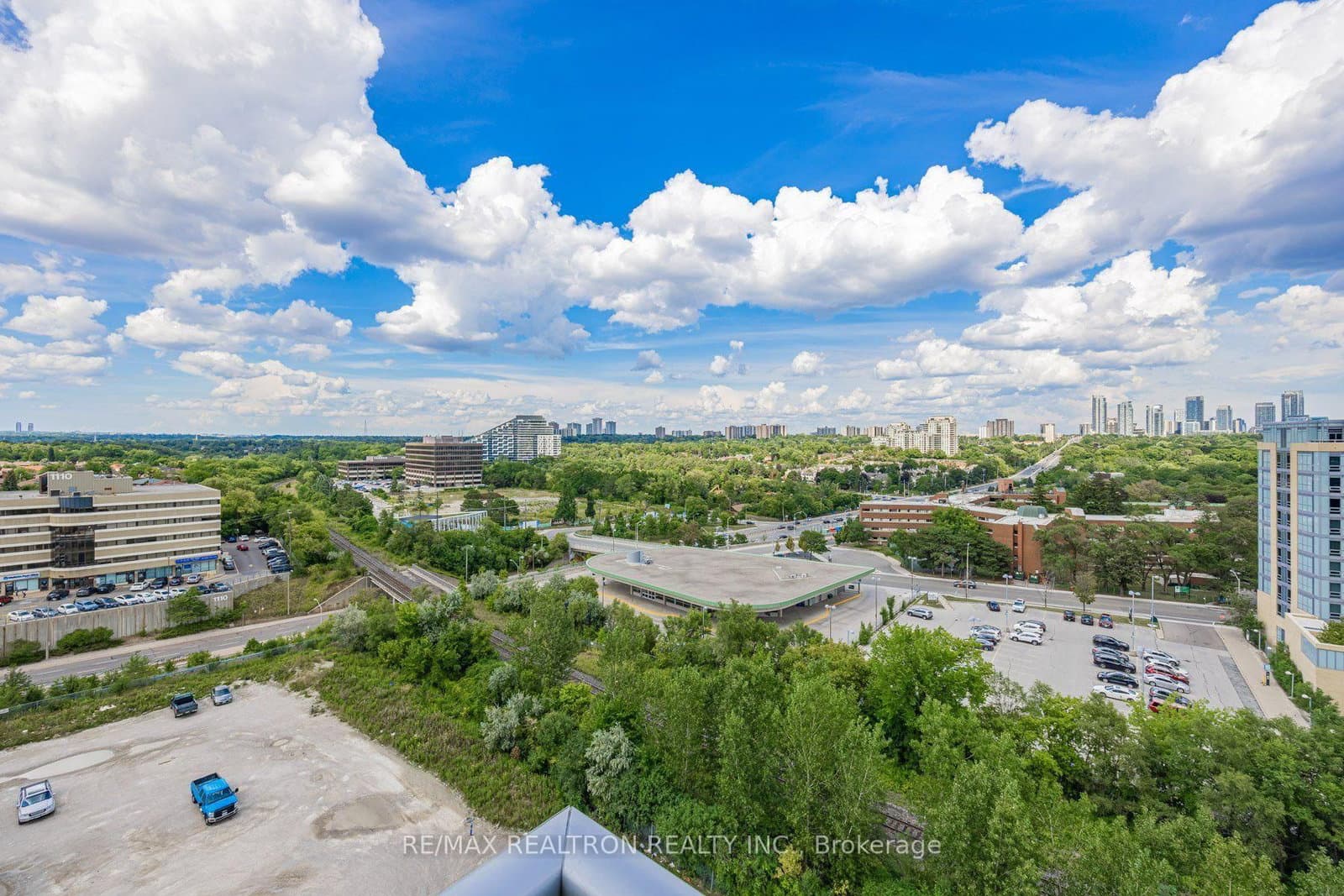 33 Singer Court, Unit 1102 thumbnail 16
