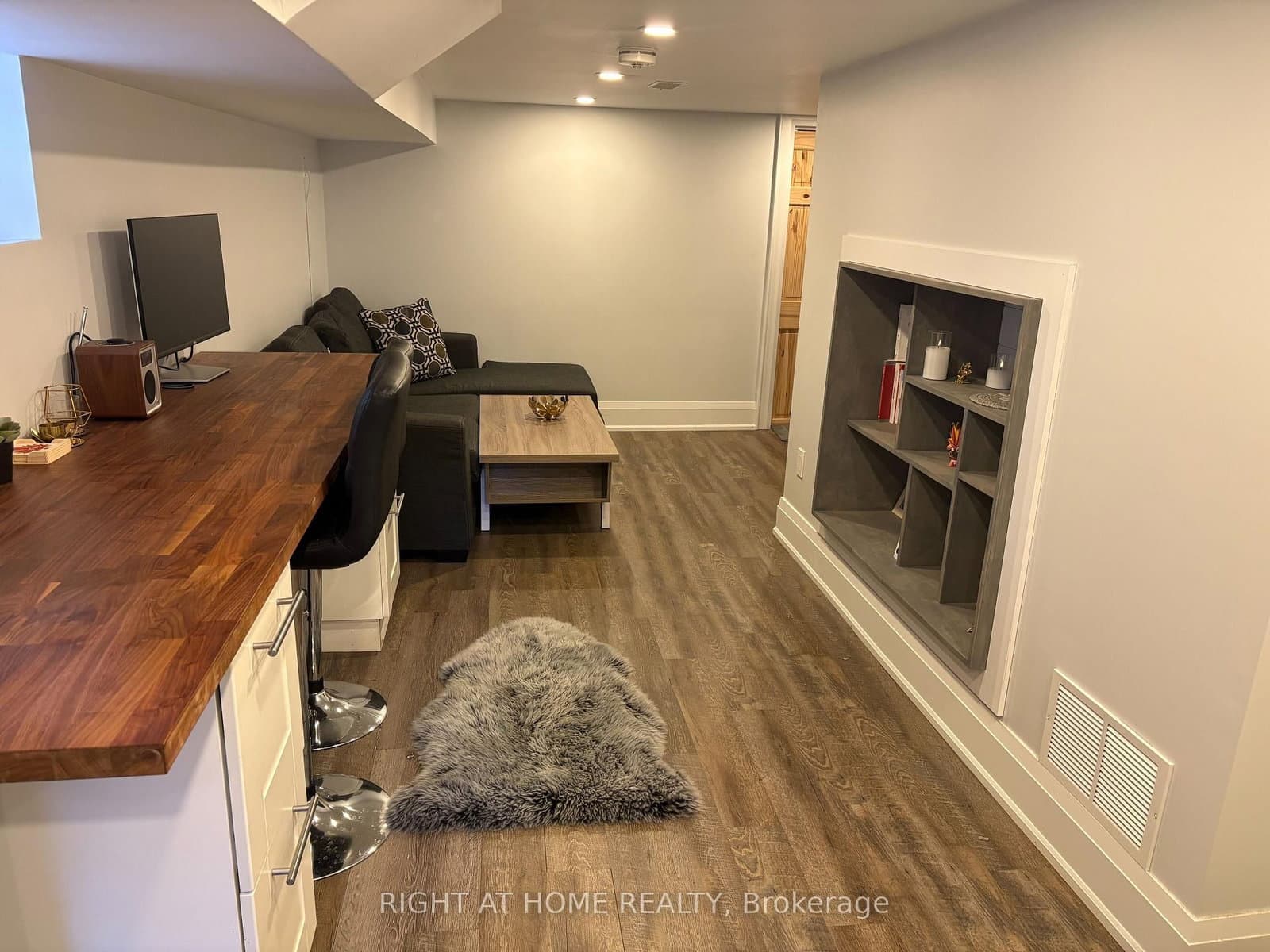 39 Amherst Avenue, Unit Lower thumbnail 6