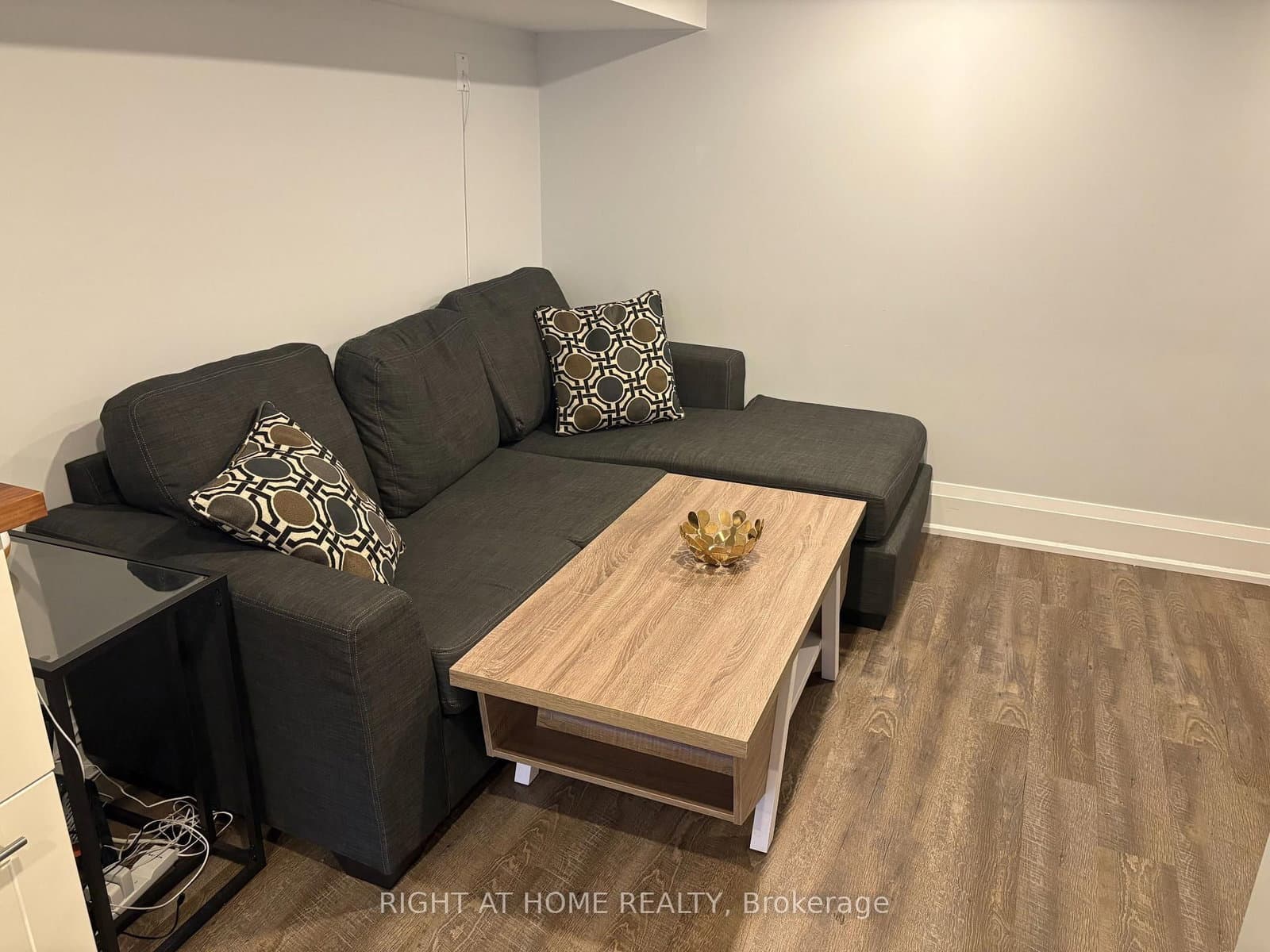 39 Amherst Avenue, Unit Lower thumbnail 8