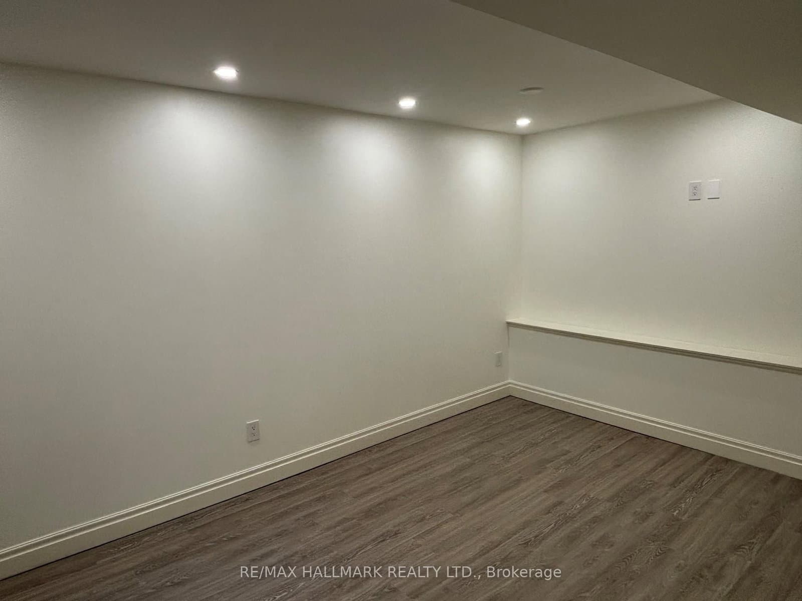 3 Whitewood Road, Unit Lower thumbnail 5
