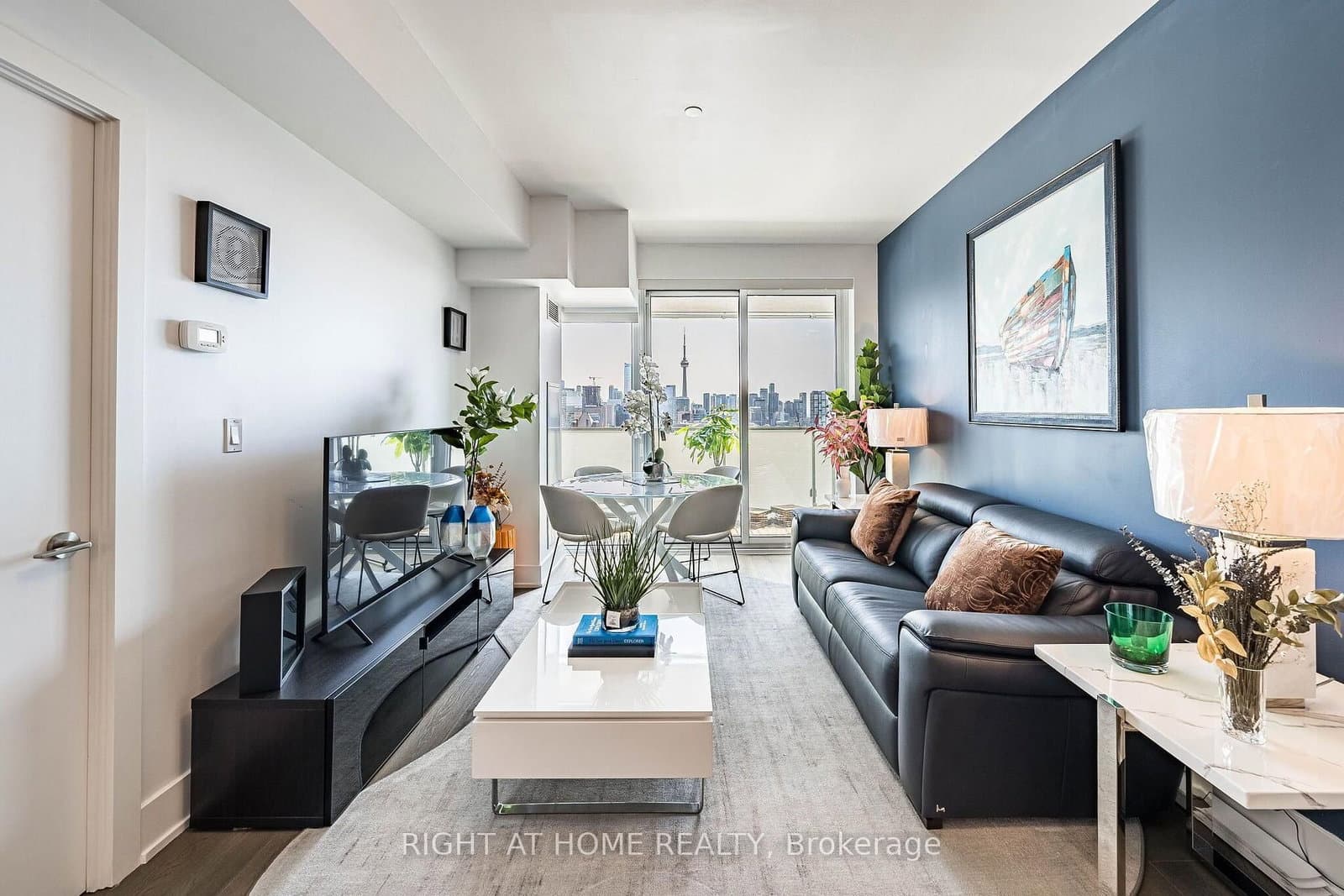 200 W Bloor Street W, Unit 1604 thumbnail 17