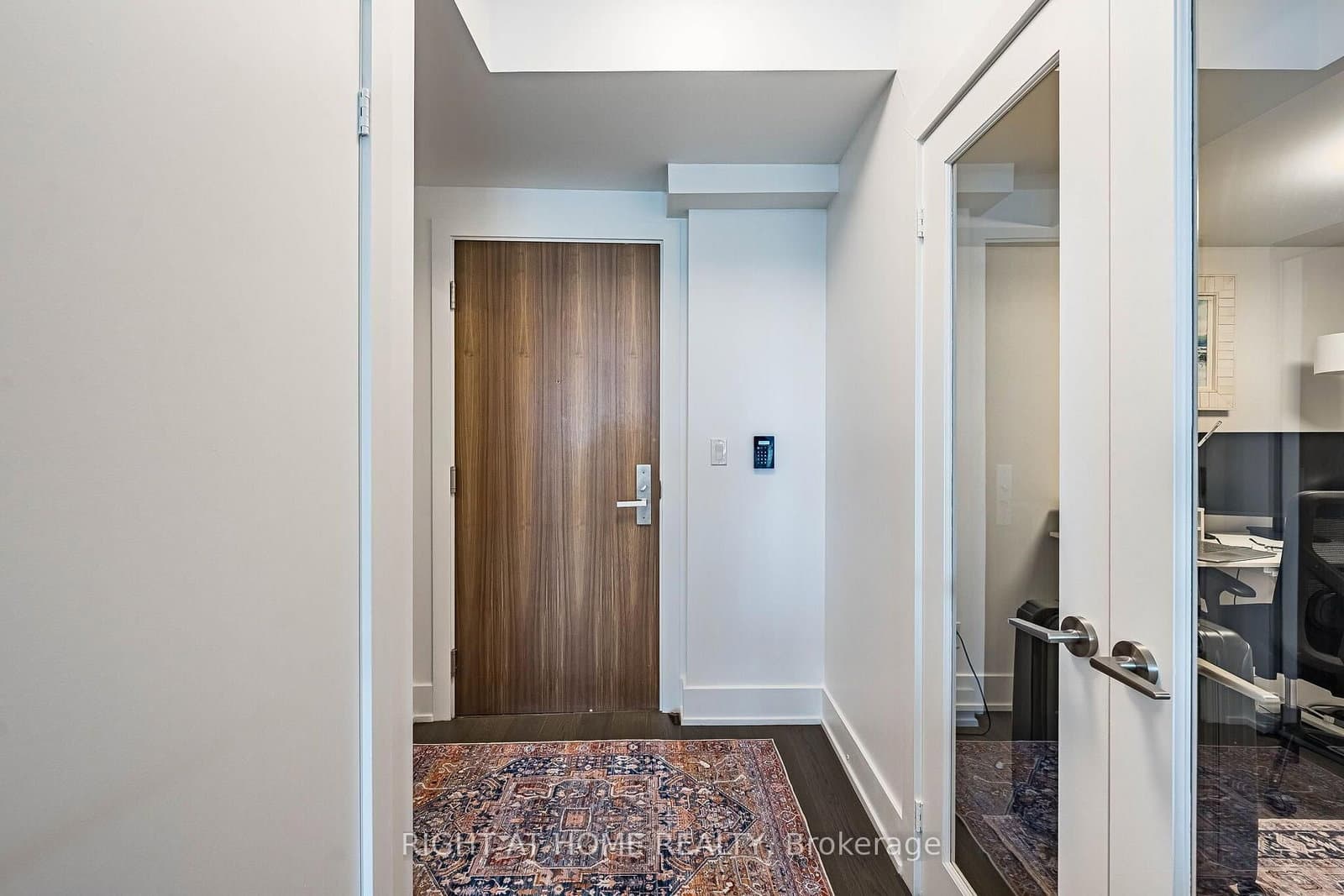 200 W Bloor Street W, Unit 1604 thumbnail 8