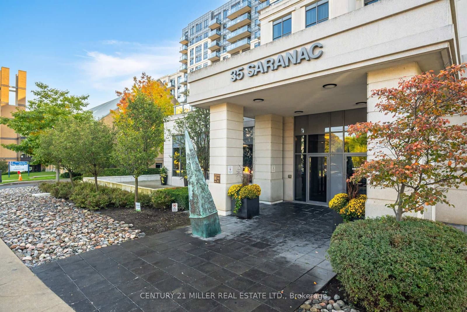 35 Saranac Boulevard, Unit Ph08 thumbnail 3
