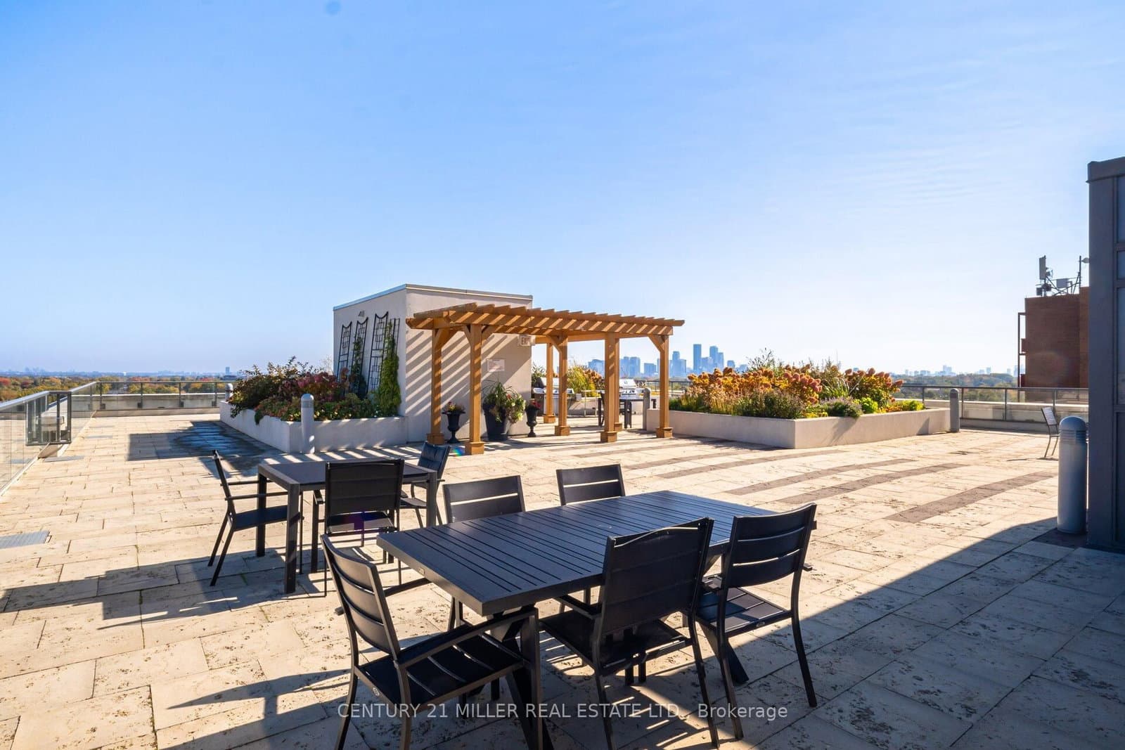 35 Saranac Boulevard, Unit Ph08 thumbnail 31