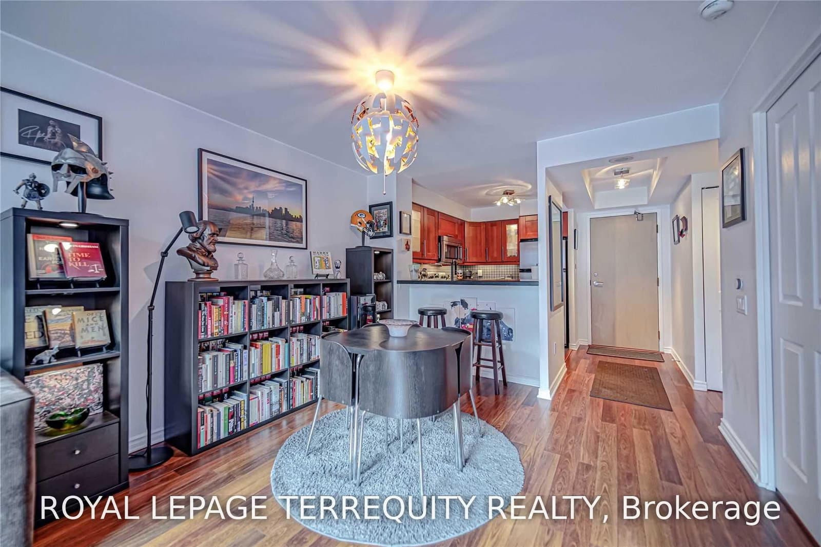 942 Yonge Street, Unit 319 thumbnail 15