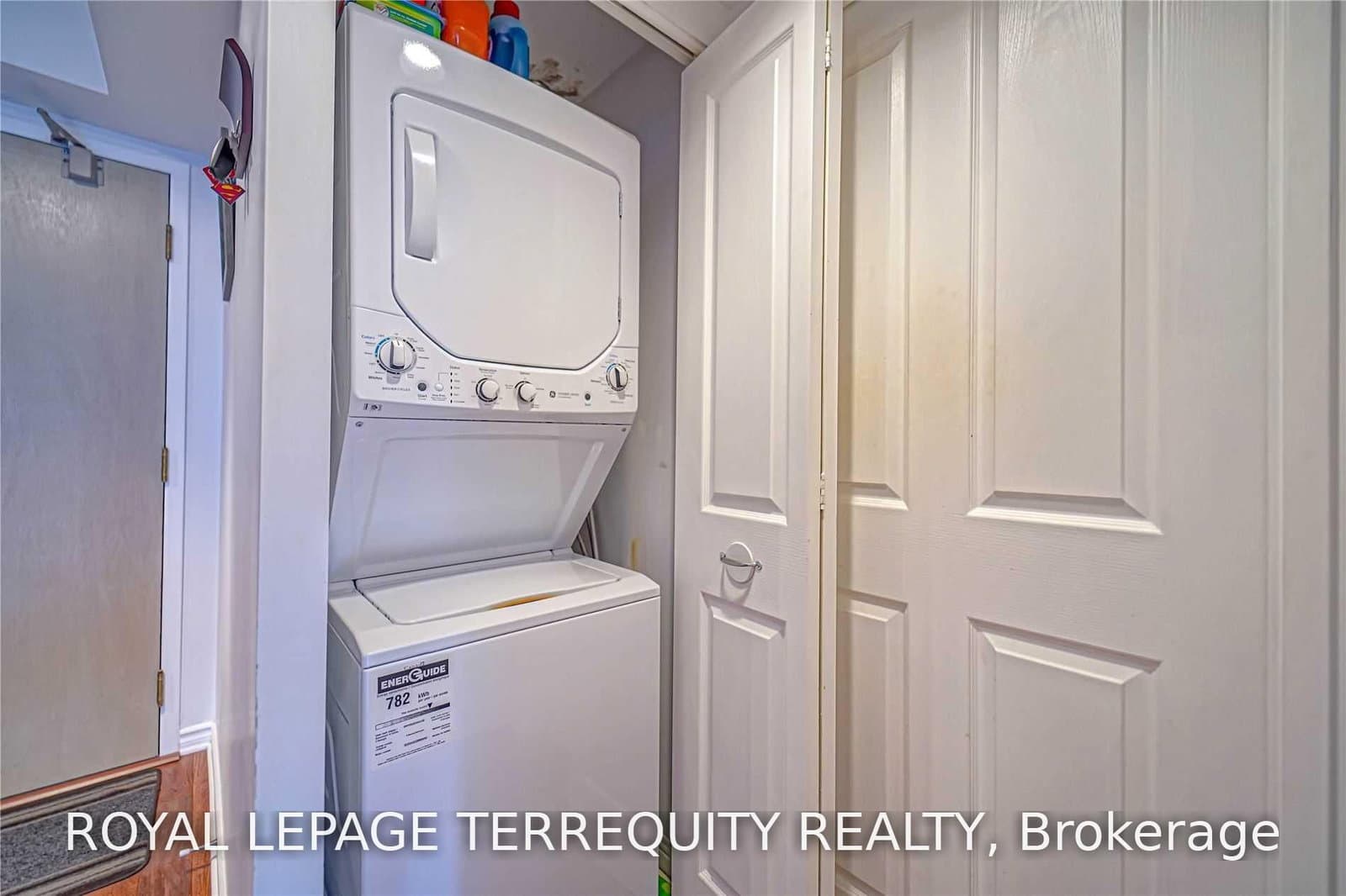 942 Yonge Street, Unit 319 thumbnail 23
