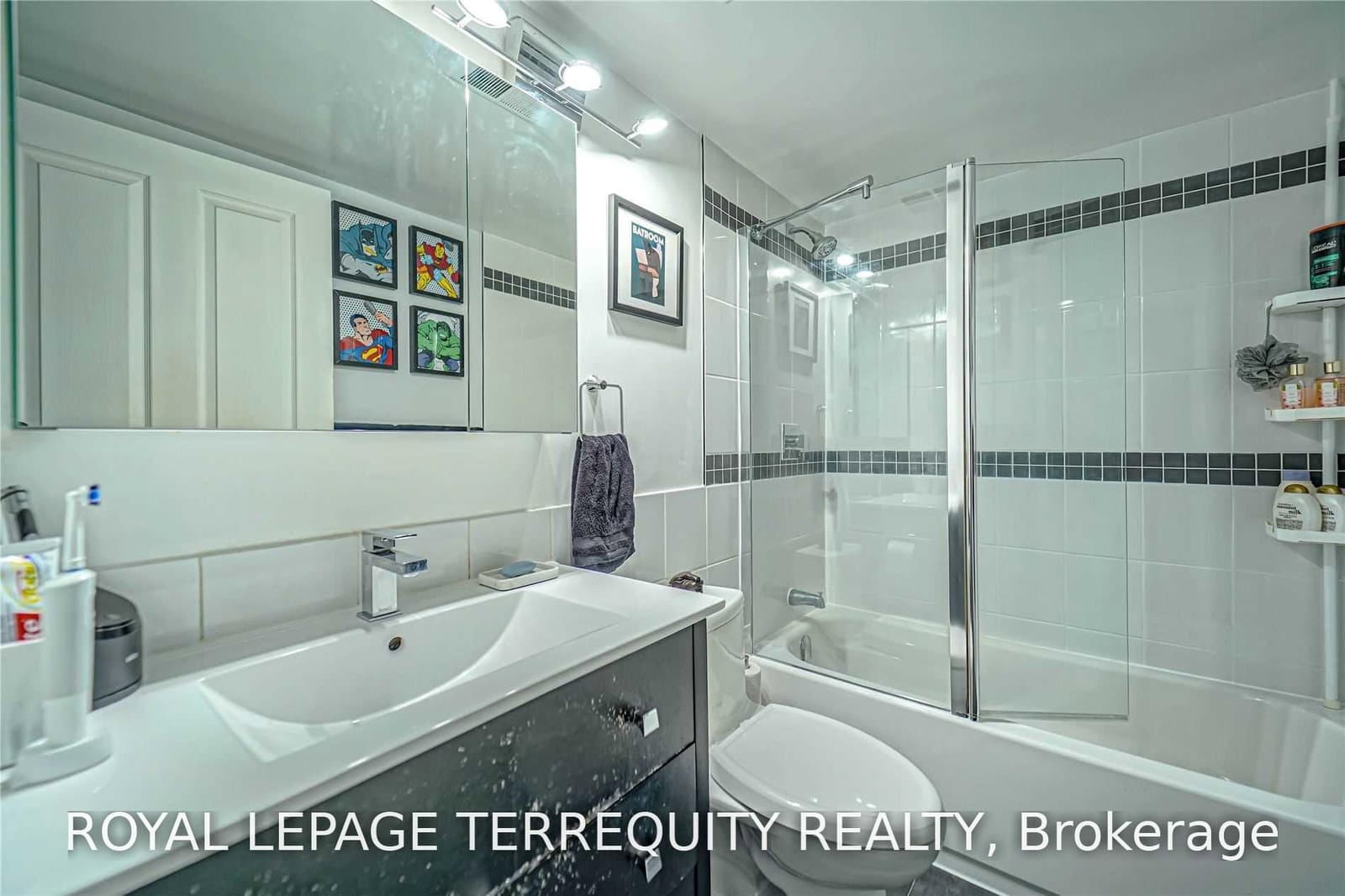 942 Yonge Street, Unit 319 thumbnail 24