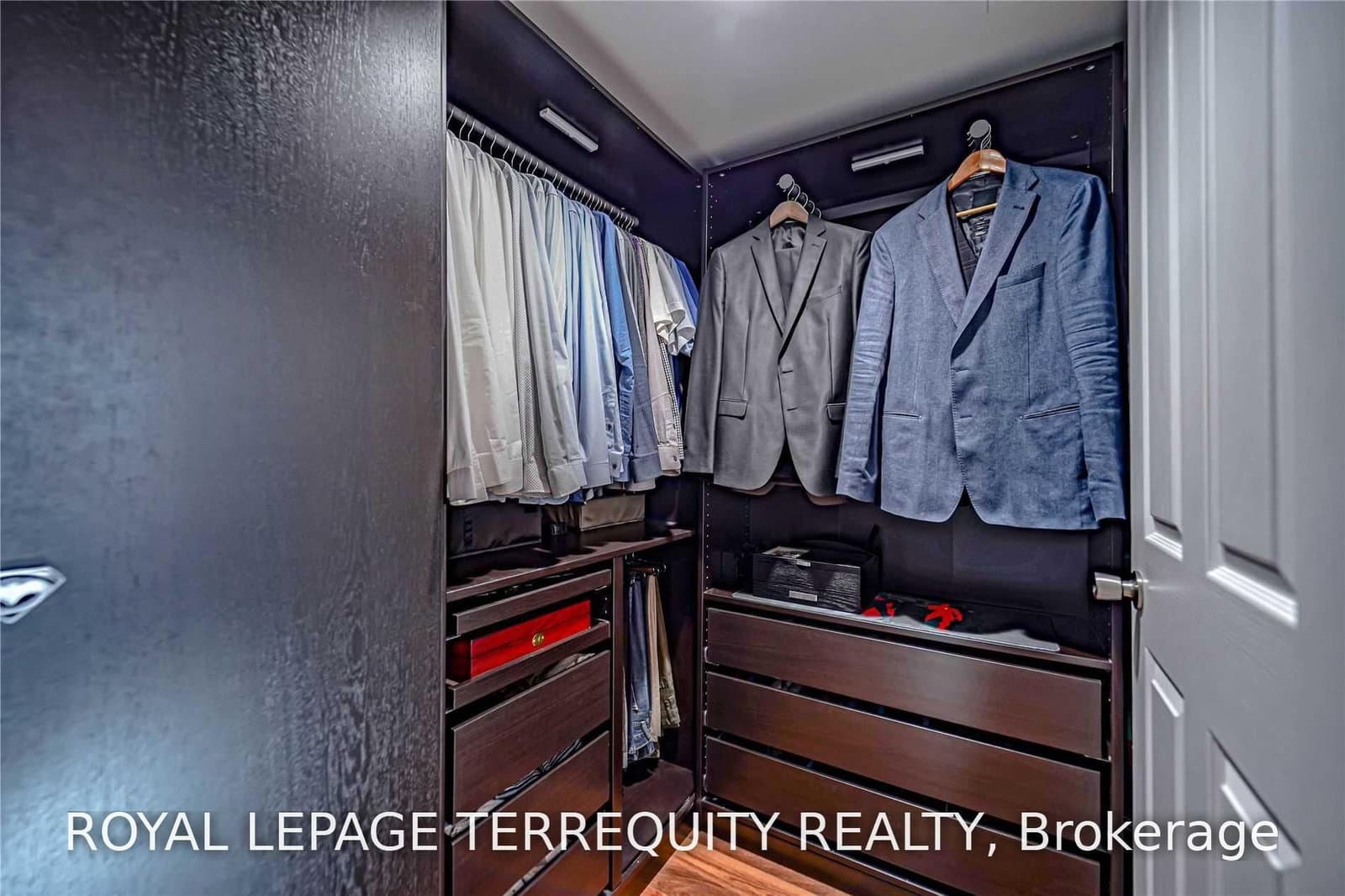 942 Yonge Street, Unit 319 thumbnail 27