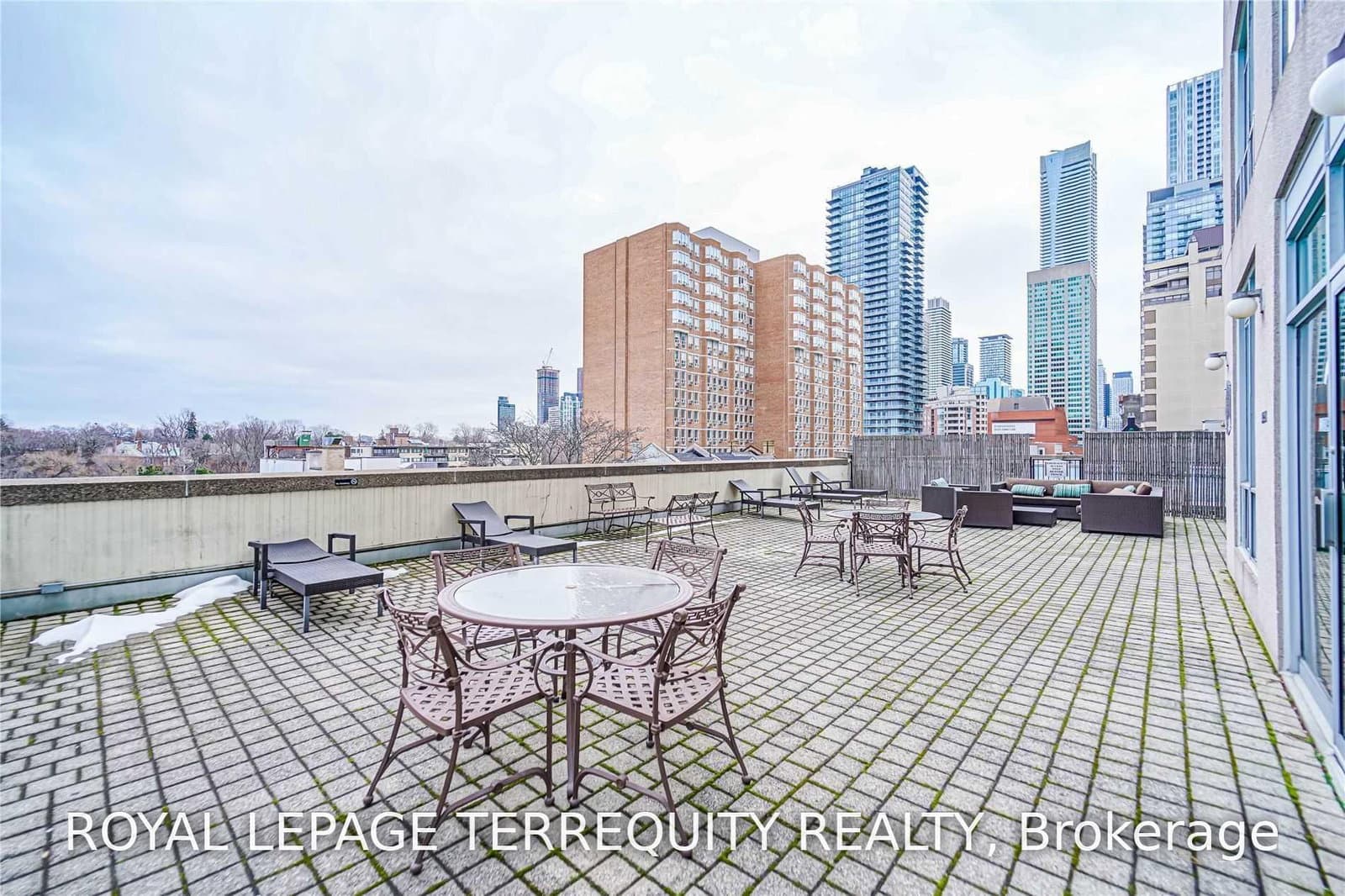 942 Yonge Street, Unit 319 thumbnail 35