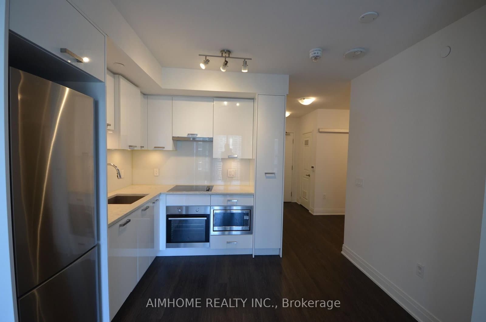 99 Broadway Avenue, Unit 2202 thumbnail 8