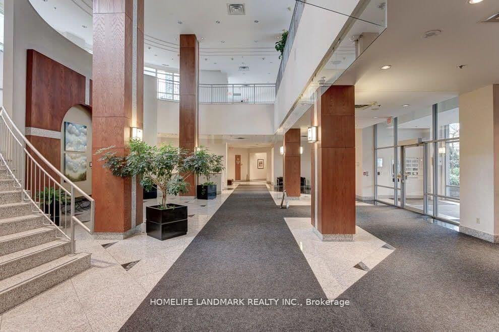 16 Harrison Garden Boulevard, Unit Lph08 thumbnail 10