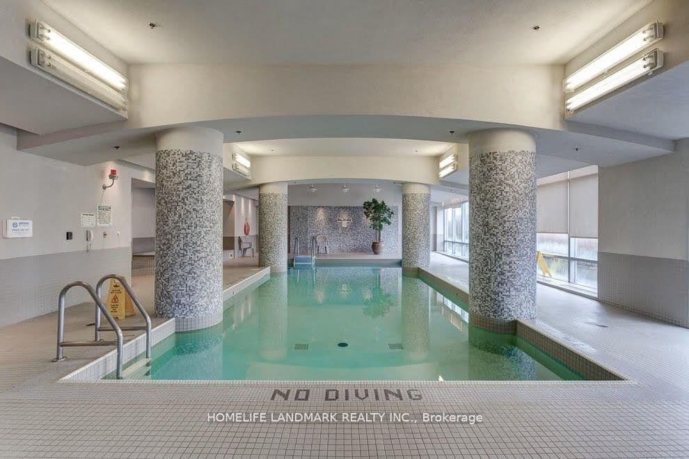 16 Harrison Garden Boulevard, Unit Lph08 thumbnail 11