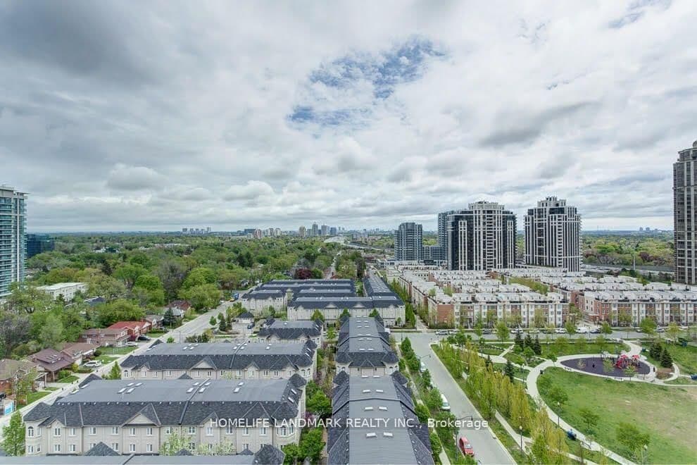 16 Harrison Garden Boulevard, Unit Lph08 thumbnail 9
